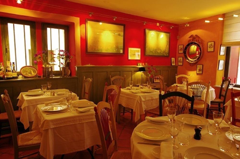 La Petite Hostellerie Юзес Экстерьер фото